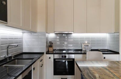 Alquiler de un elegante apartamento de 3 habitaciones, 81 m², BW Sole, Belgrade Waterfront, Belgrado, Serbia